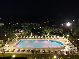 Hotel Park Village
