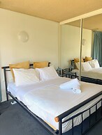 Hi Ho Beach Apartments