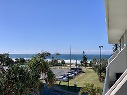 Hi Ho Beach Apartments