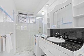 Hi Ho Beach Apartments