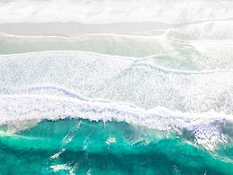 Hi Ho Beach Apartments