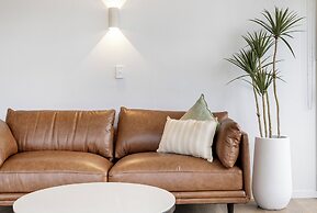 Hi Ho Beach Apartments