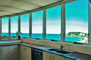 Indigo Blue Beachfront Apartments