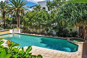 Indigo Blue Beachfront Apartments