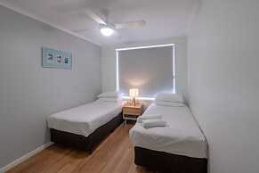 Crystal Beachfront Apartments