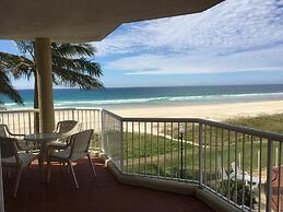 Crystal Beachfront Apartments