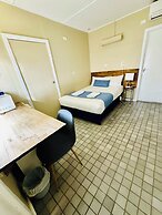 Ardeanal Motel West Wyalong