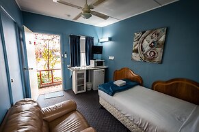 Ardeanal Motel West Wyalong