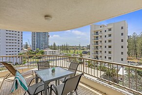 Hotel Boulevard North Holiday Apartments, Broadbeach, Australia ...