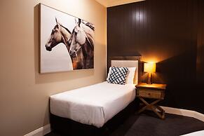 Nightcap at Archer Hotel