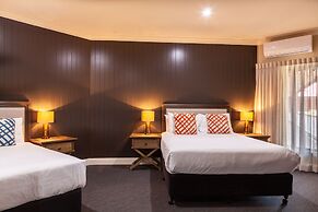 Nightcap at Archer Hotel