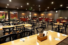 Nightcap at Archer Hotel