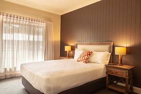 Nightcap at Archer Hotel