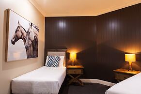 Nightcap at Archer Hotel