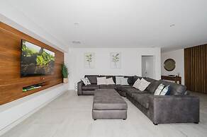 Bay Royal Apartments