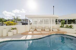 Bay Royal Apartments