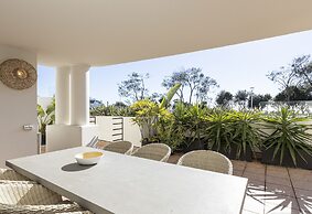 Bay Royal Apartments