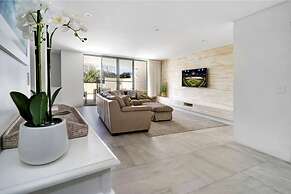 Bay Royal Apartments