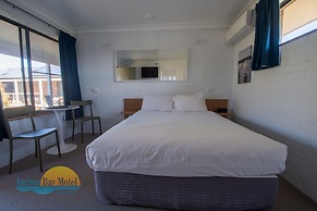 Anchor Bay Motel