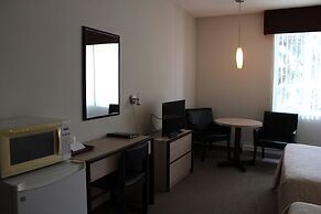 Motel Capri & Suites