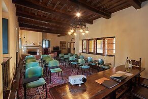 La Loggia Historic Resort