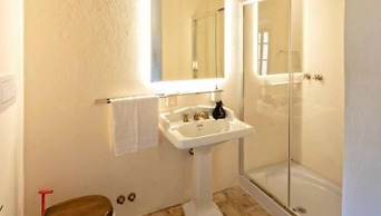 La Loggia Historic Resort
