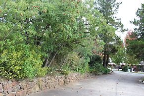 High Mountains Motor Inn