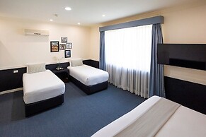 Hawkesbury Race Club Motel