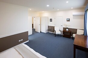 Hawkesbury Race Club Motel