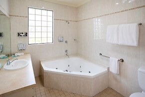 Hawkesbury Race Club Motel