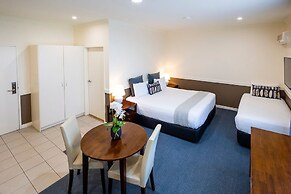 Hawkesbury Race Club Motel