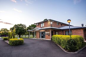 Hawkesbury Race Club Motel