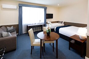 Hawkesbury Race Club Motel