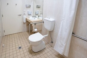 Hawkesbury Race Club Motel