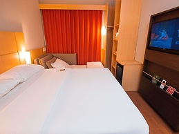 Ibis Asuncion