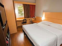 Ibis Asuncion