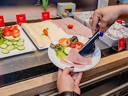 Ibis Asuncion
