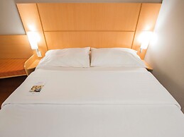 Ibis Asuncion