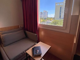 Ibis Asuncion