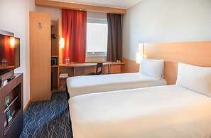 Ibis Asuncion