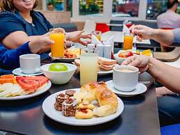 Ibis Asuncion