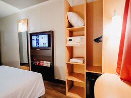 Ibis Asuncion
