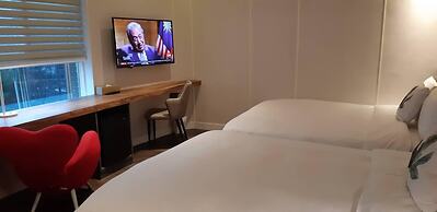 New California Hotel