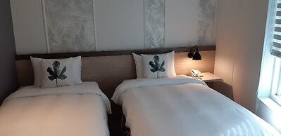 New California Hotel