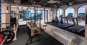 Rusutsu Resort Hotel & Convention