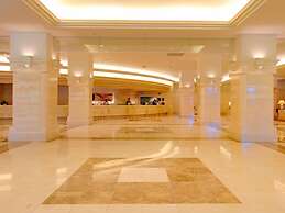 Rusutsu Resort Hotel & Convention