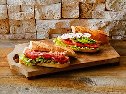 Rusutsu Resort Hotel & Convention