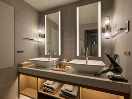 Rusutsu Resort Hotel & Convention