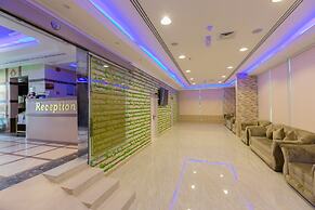 OYO Dream Palace Hotel