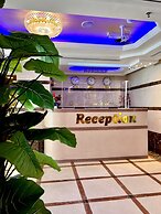 OYO Dream Palace Hotel
